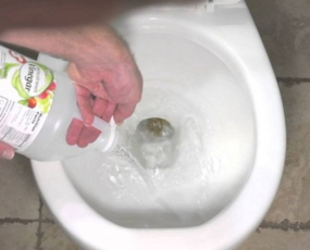 Khử Mùi Hôi Nhà Vệ Sinh Bằng Cách Nào Vừa Nhanh Vừa An Toàn?